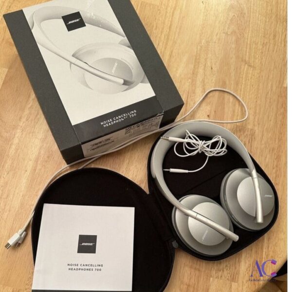 Headphones 700 Bose